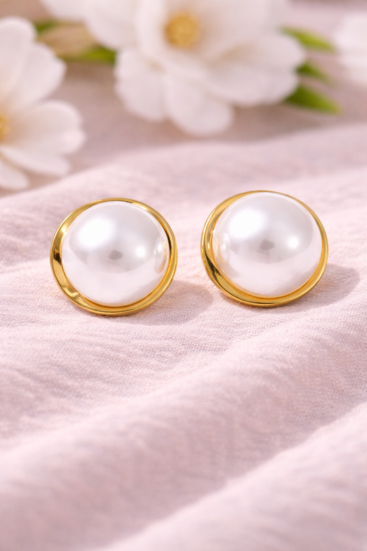 White Point Pearl Studs